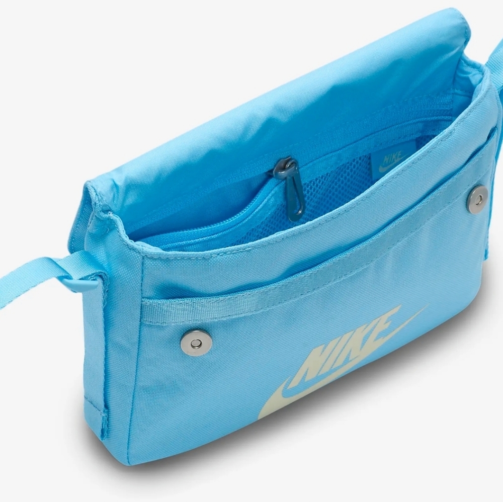 Nike Futura Crossbody Bag - Picture 8 of 14